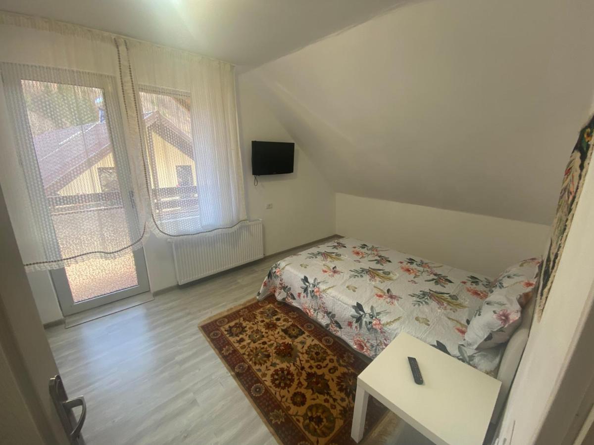 Casa Mili Hotel Grinties Luaran gambar